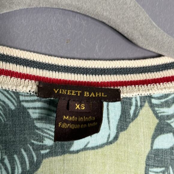 Vineet Bahl Green Floral Embroidered Tunic with Flared Sleeves Size XS - Picture 5 of 7